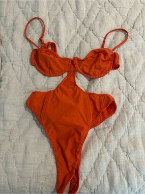 Kylie Jenner Swim one piece cutout swimsuit. Size Lg; NWT